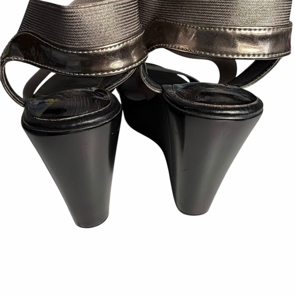 Charlies By Charles David Black and Gray Wedge Heel Women's Sandals Sz 7 - Picture 7 of 11